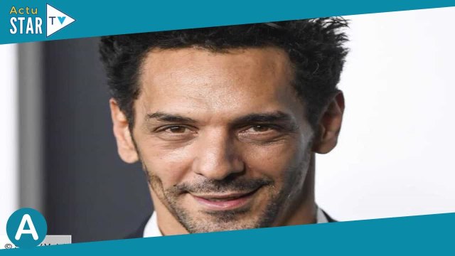 « À poil devant moi » : Tomer Sisley raconte un moment surréaliste avec Jennifer Aniston