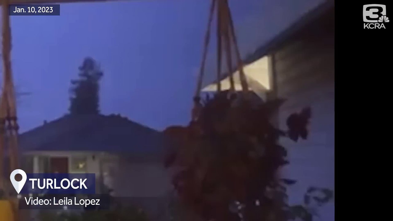 A look at lightning, thunder across Northern California on Tuesday morning