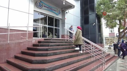 Kalça gelişim geriliği hastalığını yenen 68 yaşındaki kadın, "İstanbul'u semt semt yürüyerek gezeceğim"