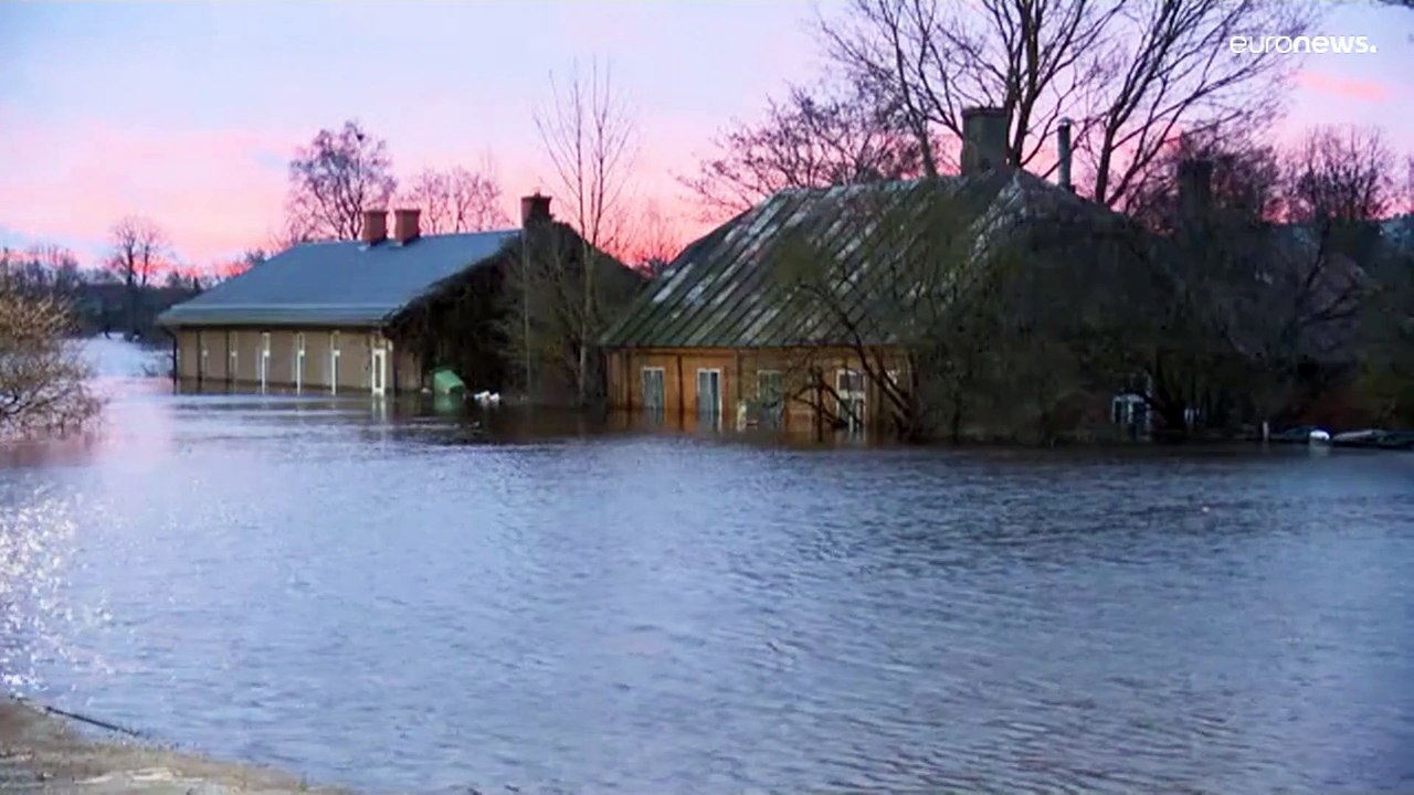 Hält der Deich in Jēkabpils? Nur leichte Entwarnung im Hochwassergebiet
