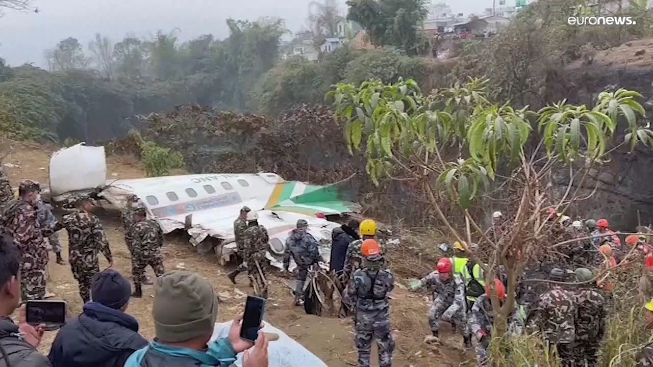 Flugschreiber gefunden, bisher keine Überlebenden nach Absturz in Nepal