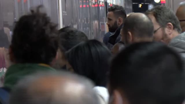 Vigilantes de calidad en las estación de cercanías