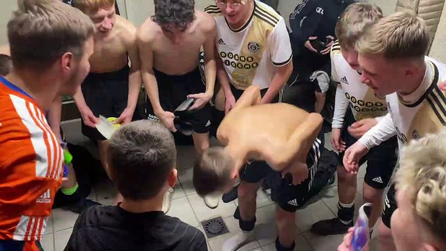 Célébration des U18 après leur victoire 2-1 contre Lapte-Grazac - Samedi 14 Janvier 2023