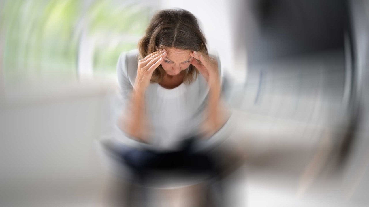 Laut Studie: Frauen behandeln Schmerzen meist selbst, statt zum Arzt zu gehen