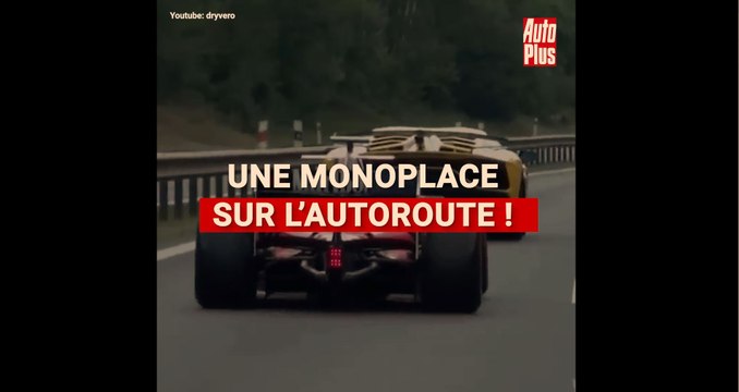 Une monoplace de F1 sur l'autoroute !