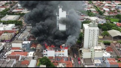Loja pega fogo em jales
