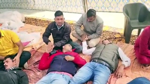 Fourth day of mess boycott, health of two guards deteriorated