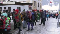 Forum de Davos : les manifestants appellent à taxer les riches pour sauver la planète