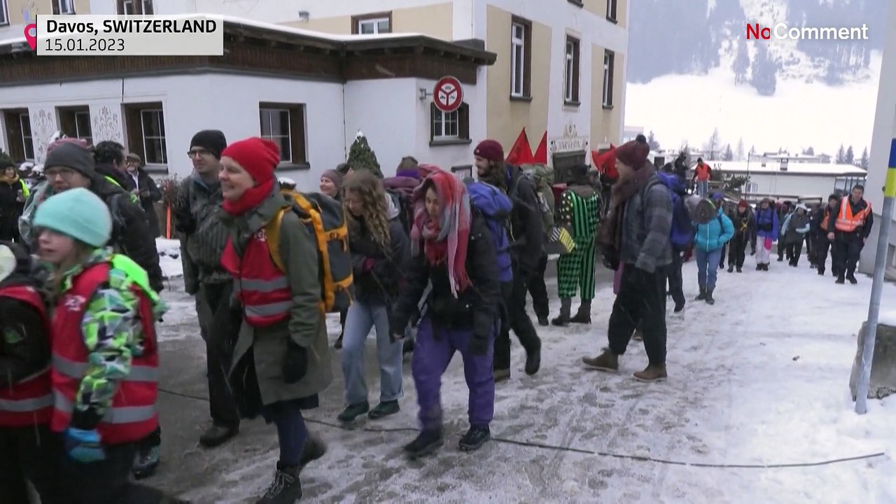 Menschen in Davos fordern Handeln der Wirtschaft gegen die Klimakrise