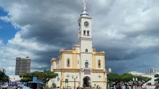 Pintura da Catedral de Apucarana entra na reta final