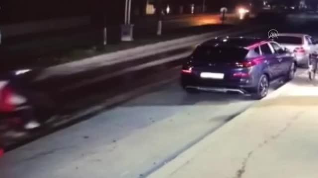 Devrilen arazi aracındaki iki kişi yaralandı