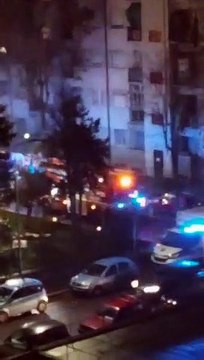 Milano, incendio in via Val Daone: grave un'anziana