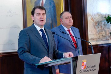 Mañueco (PP) corrige a Vox: las medidas "no son obligatorias para los médicos"