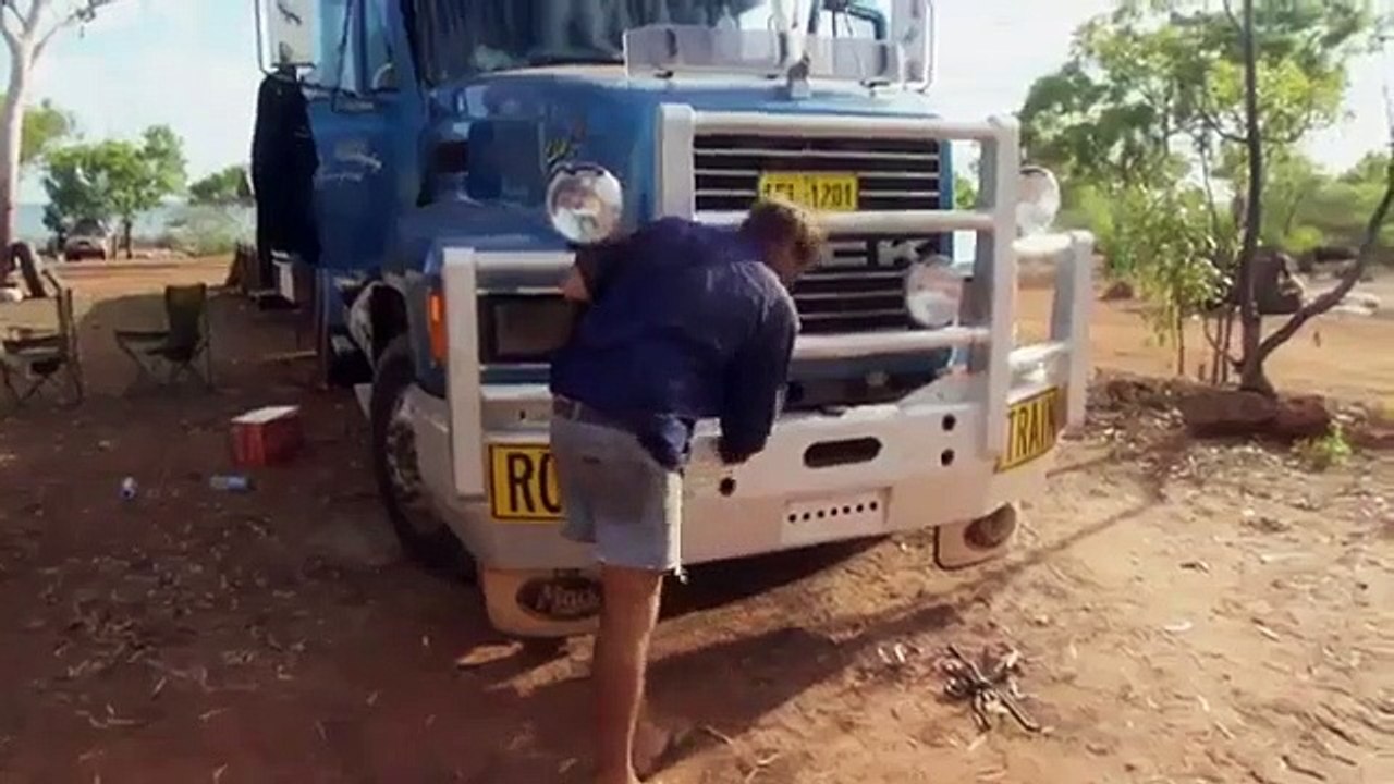 Outback Truckers - Se5 - Ep02 HD Watch