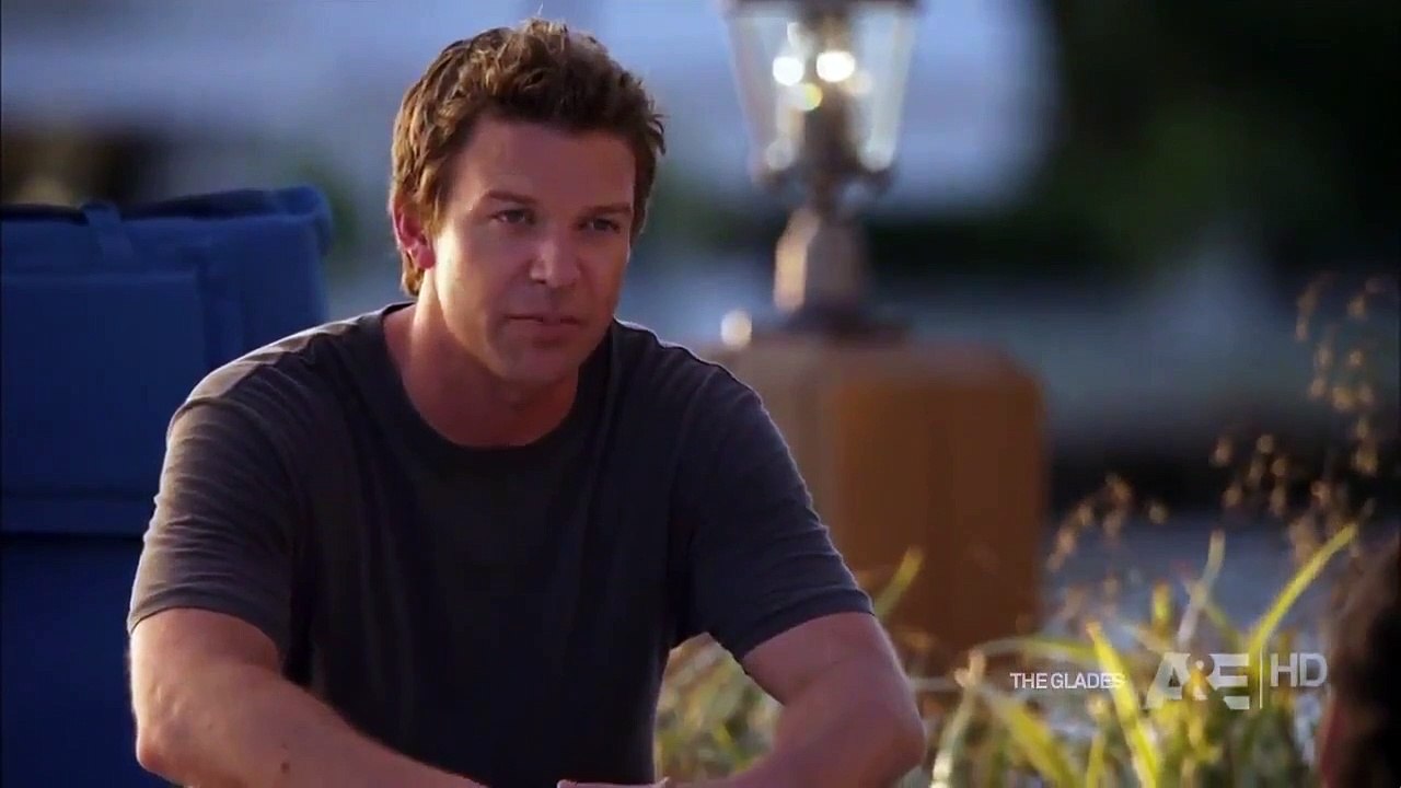 The Glades - Se1 - Ep05 - The Girlfriend Experience HD Watch