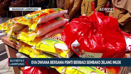 Jelang Imlek, Eva Dwiana Bersama PSMTI Berbagi Sembako