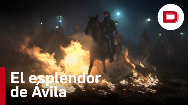 Las luminarias de San Bartolomé de Pinares (Ávila) retoman su esplendor