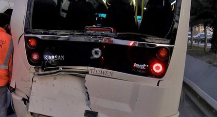 Beton mikseri minibüse çarptı: Çok sayıda yaralı var