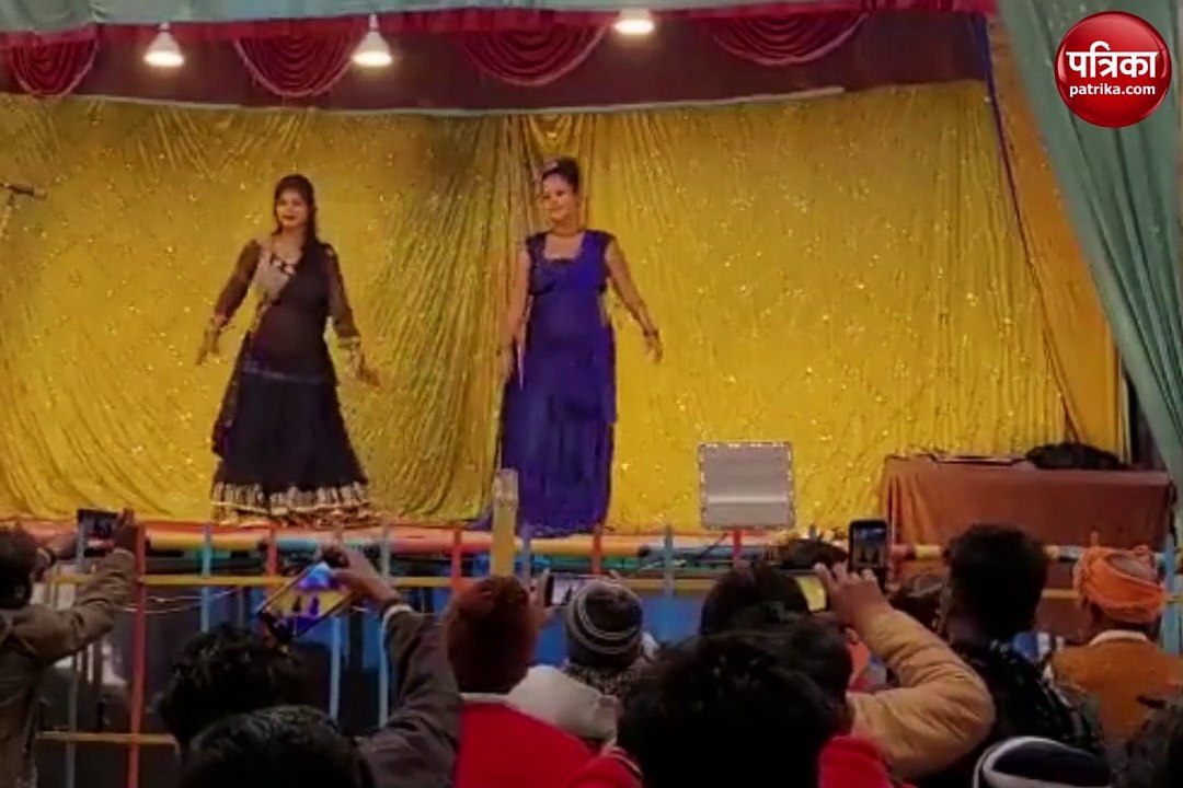 वीडियो: गोरक्षनाथ मंदिर परिसर में भोजपुरी गानों पर आर्केट्रा की डांसर ने किया अश्लील डांस