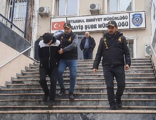 KÜÇÜKÇEKMECE'DE KAMERAYA YANSIYAN HIRSIZ YAKALANDI
