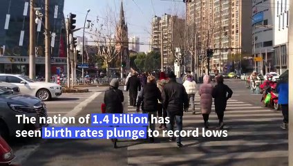 Chinese people react to news of population decline