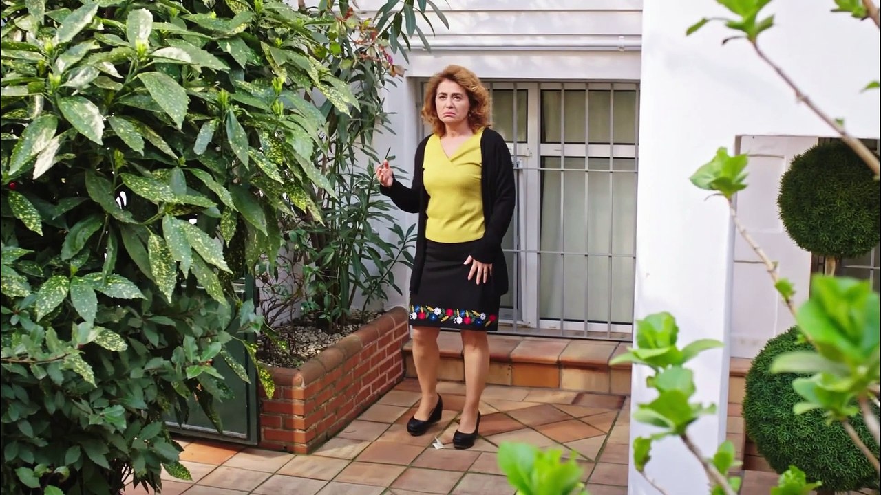 Mrs. Fazilet And Her Daughter in Hindi Subtitle Episode 6 | Fazilet Hanım ve Kızları