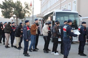 AYDIN MERKEZLİ DEVRE MÜLK DOLANDIRICILIĞINA 20 TUTUKLAMA; DİĞER 52 ŞÜPHELİ DE ADLİYEDE