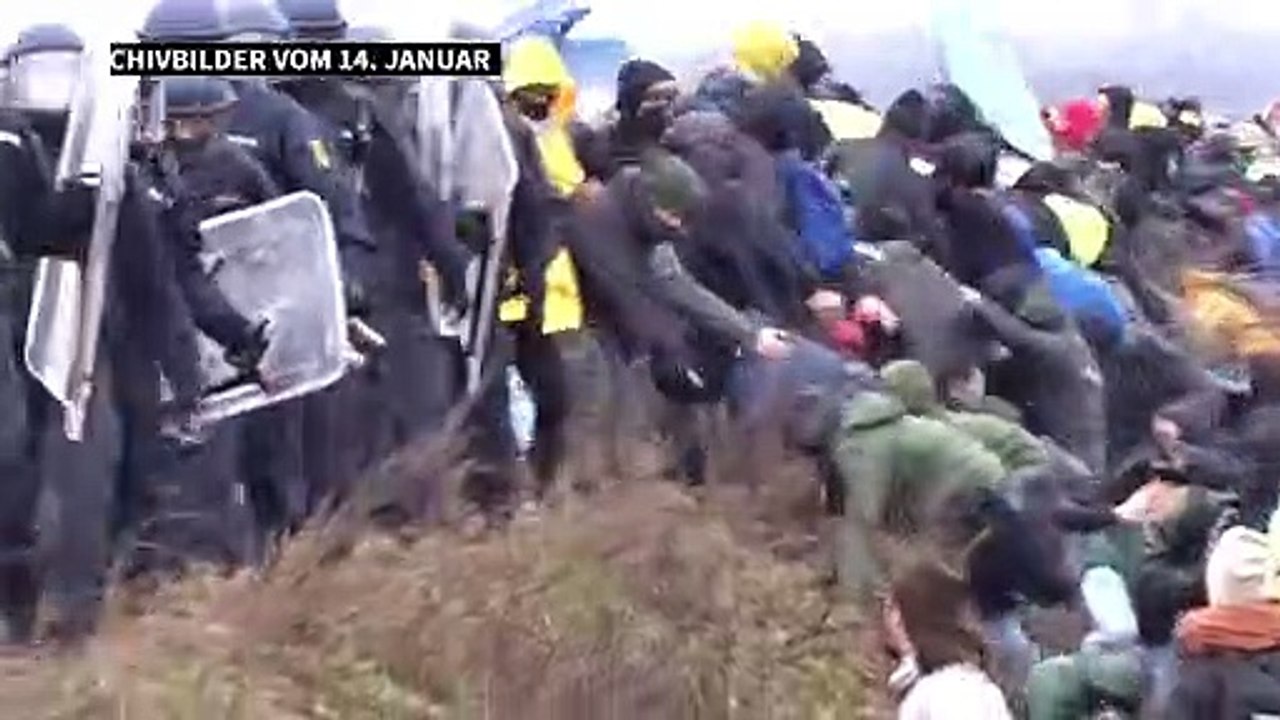 Lützerath-Aktivist: 'Vorne hat jeder Tritte und Schläge von der Polizei abbekommen'