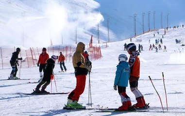 ERZURUM'DA KAYAK MERKEZLERİNE 270 BİN METREKÜP SUNİ KAR YAĞDIRILDI