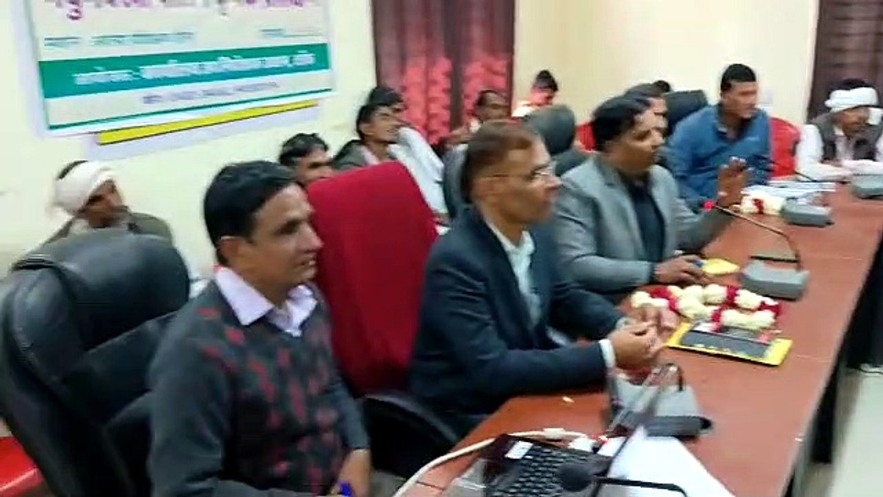 मधुमक्खी पालन से बढ़ रही आमदनी