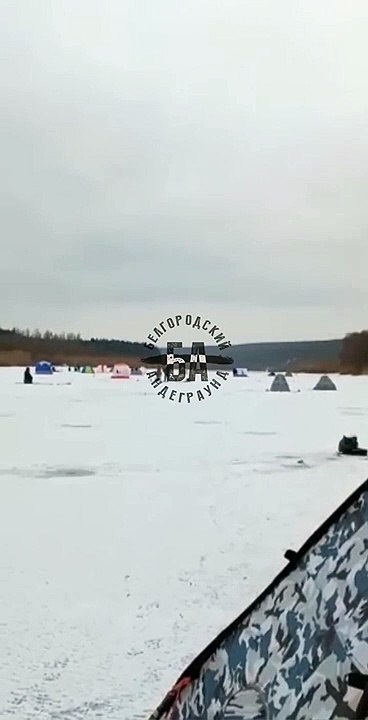 Un pilote d'hélicoptère fait un vol en rase motte incroyable