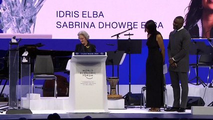 Idris Elba é destaque em Davos como defensor da segurança alimentar