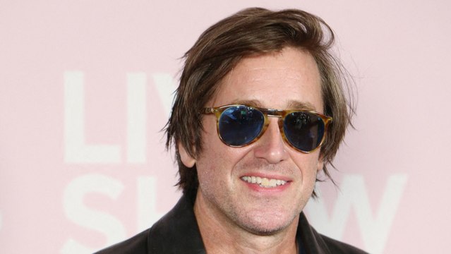 Thomas Dutronc a partagé un doux hommage à sa mère Françoise Hardy pour ses 79 ans