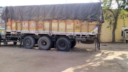 ट्रक से 544 पेटियां अवैध अंग्रेजी शराब बरामद