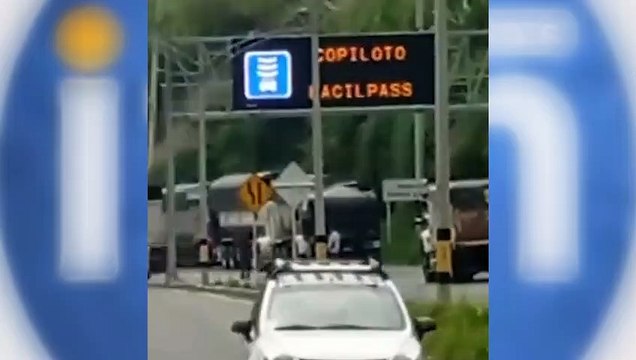 Protestas por alza de peajes