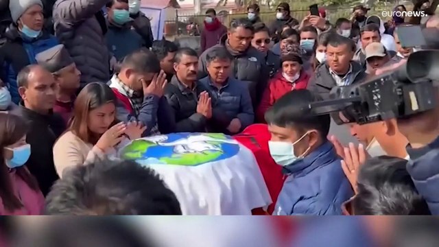 Funerais das vítimas de acidente aéreo no Nepal