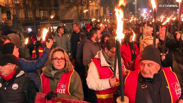 Sindicatos franceses querem paralisação total na greve geral de quinta-feira