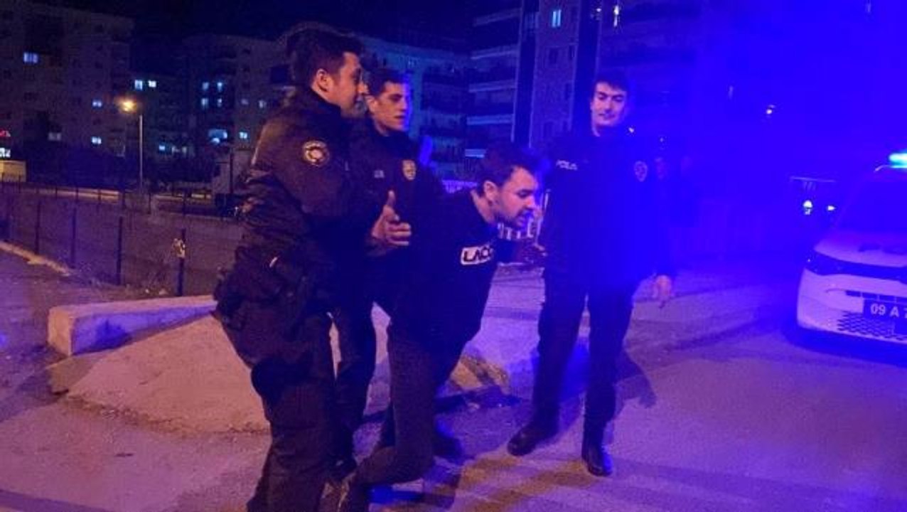 Kaza yapan alkollü sürücü, aracı yol ortasında bırakıp kaçtı