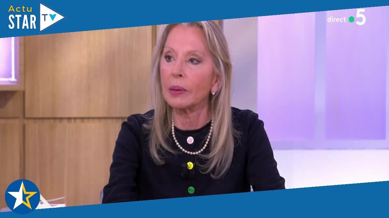 "Il ne m'a jamais adressé la parole" : Véronique Sanson pas tendre avec Claude François, elle balanc
