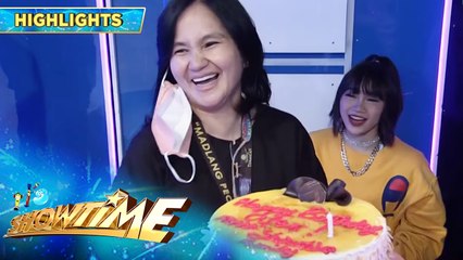 Alex! Showtime's head writer celebrates her birthday! | It's Showtime