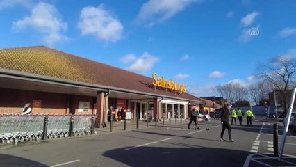 İngiltere'de ihtiyaç sahiplerine alışveriş kuponu dağıtılıyor