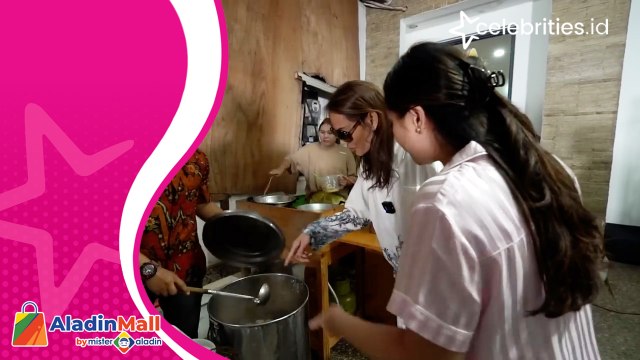 Bunda Corla Bertamu di Kediaman Raffi Ahmad, Disuguhi Banyak Jajanan