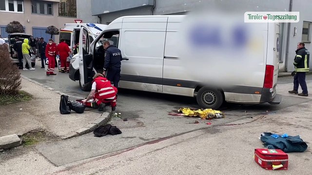 Von Paketwagen 16 Meter weit mitgeschleift: 83-Jährige in Wörgl schwer verletzt