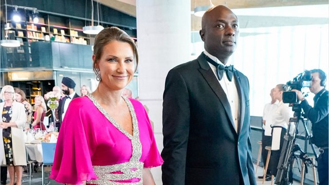 GALA VIDEO - Märtha Louise de Norvège : son fiancé chaman choque encore le royaume !