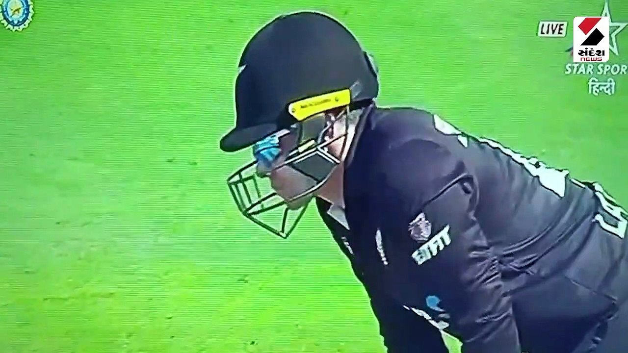 INDvsNZ: મિશેલ સેન્ટનરના ચમત્કારિક બોલ પર વિરાટ ક્લીન બોલ્ડ