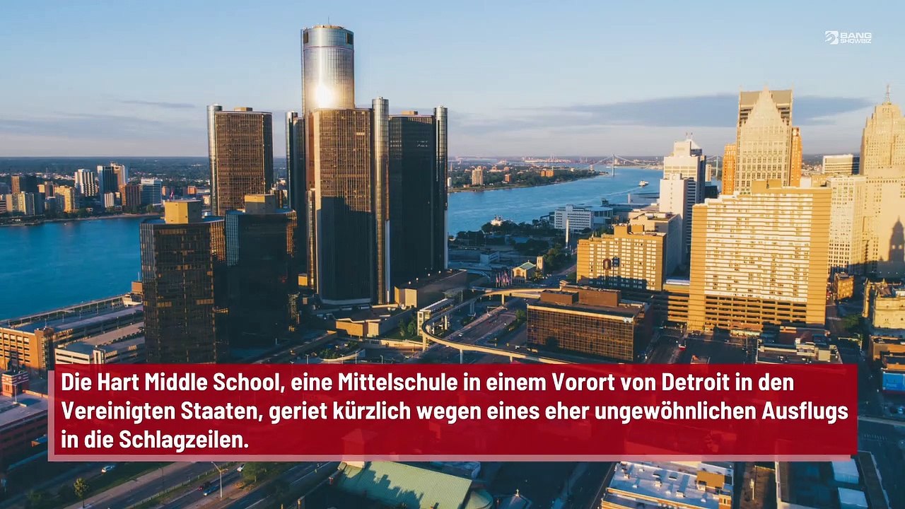 Lehrerin nimmt Sechstklässler mit in einen Stripclub