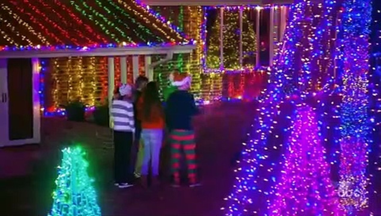 The Great Christmas Light Fight - Se5 - Ep05 HD Watch