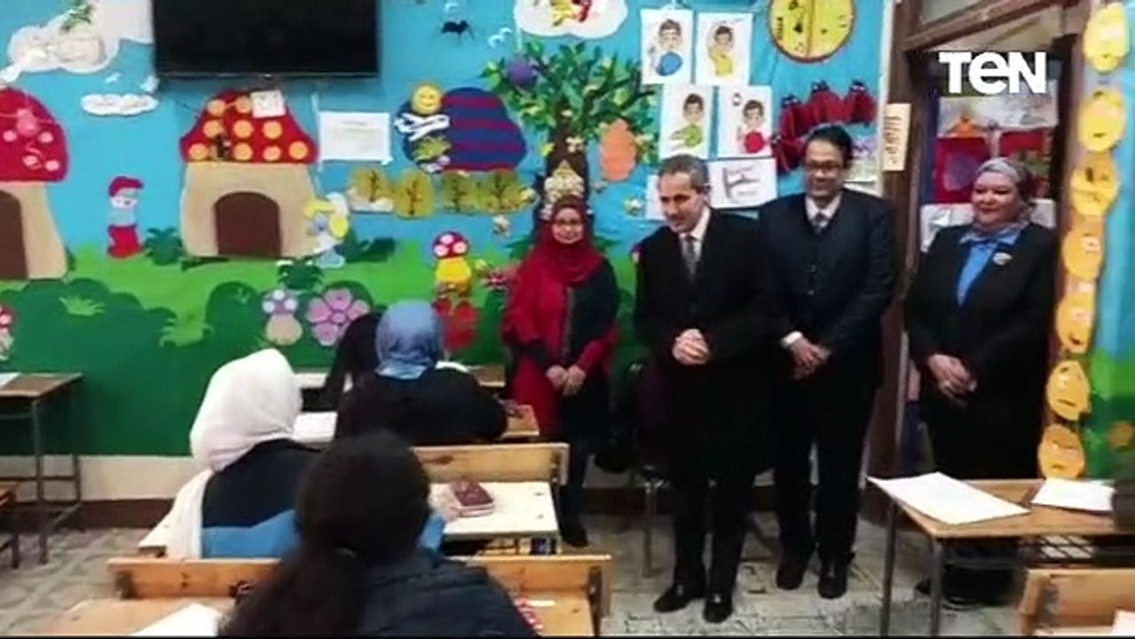 محافظ الغربية يتفقد امتحانات الإعدادية في أول أيامها