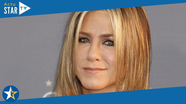 Elle a secoué ses seins contre mes joues : Jennifer Aniston très intime avec un célèbre acteur fra