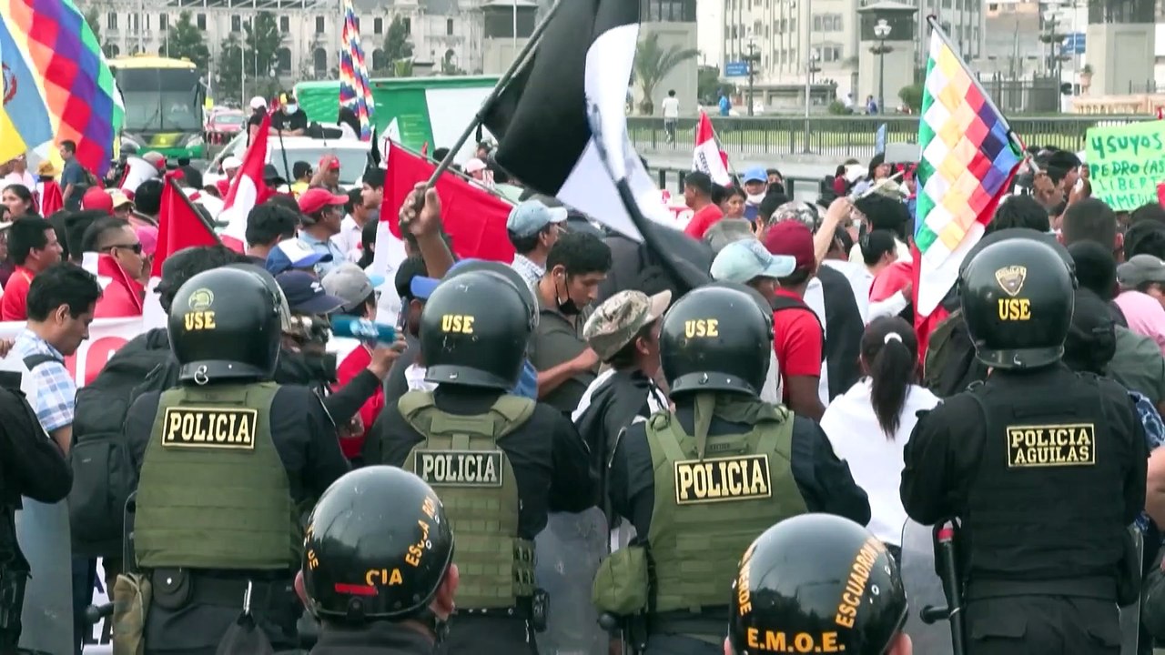 Акции протеста в Перу: 42 погибших за пять недель